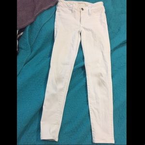 American Eagle White Jeans